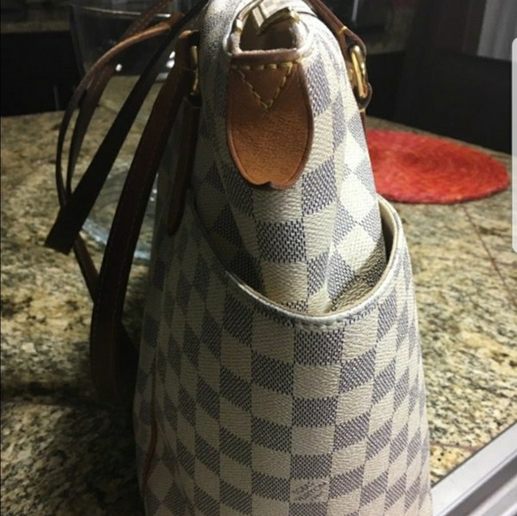 Use Good condition - Picture 3 of 4